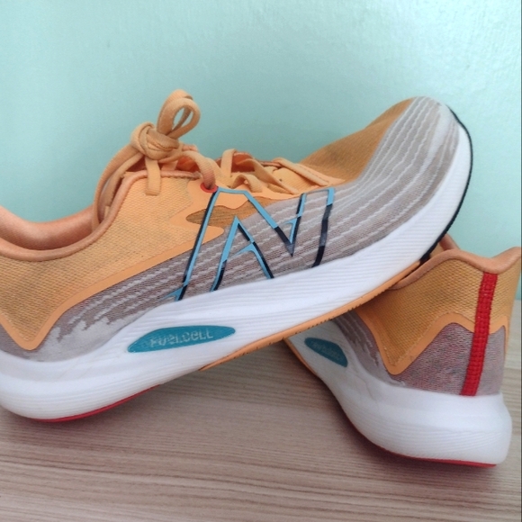 New Balance Men's FuelCell Rebel v2 - Picture 3 of 11